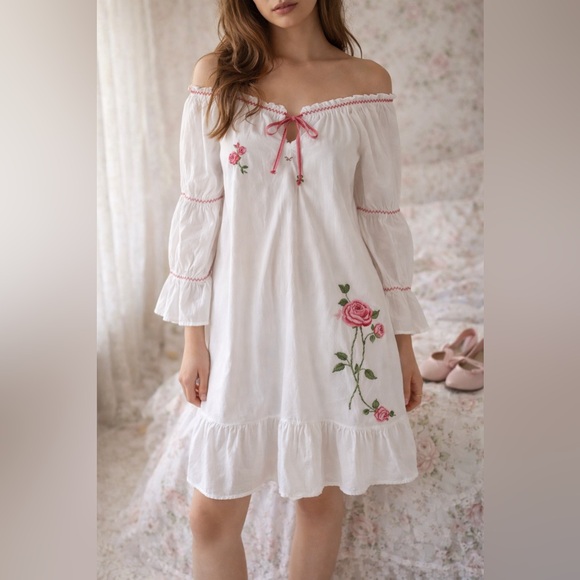 Betsey Johnson Dresses & Skirts - Vintage Betsey Johnson Women’s Y2K Coquette Peasant Dress Rose Embroidery Sz M